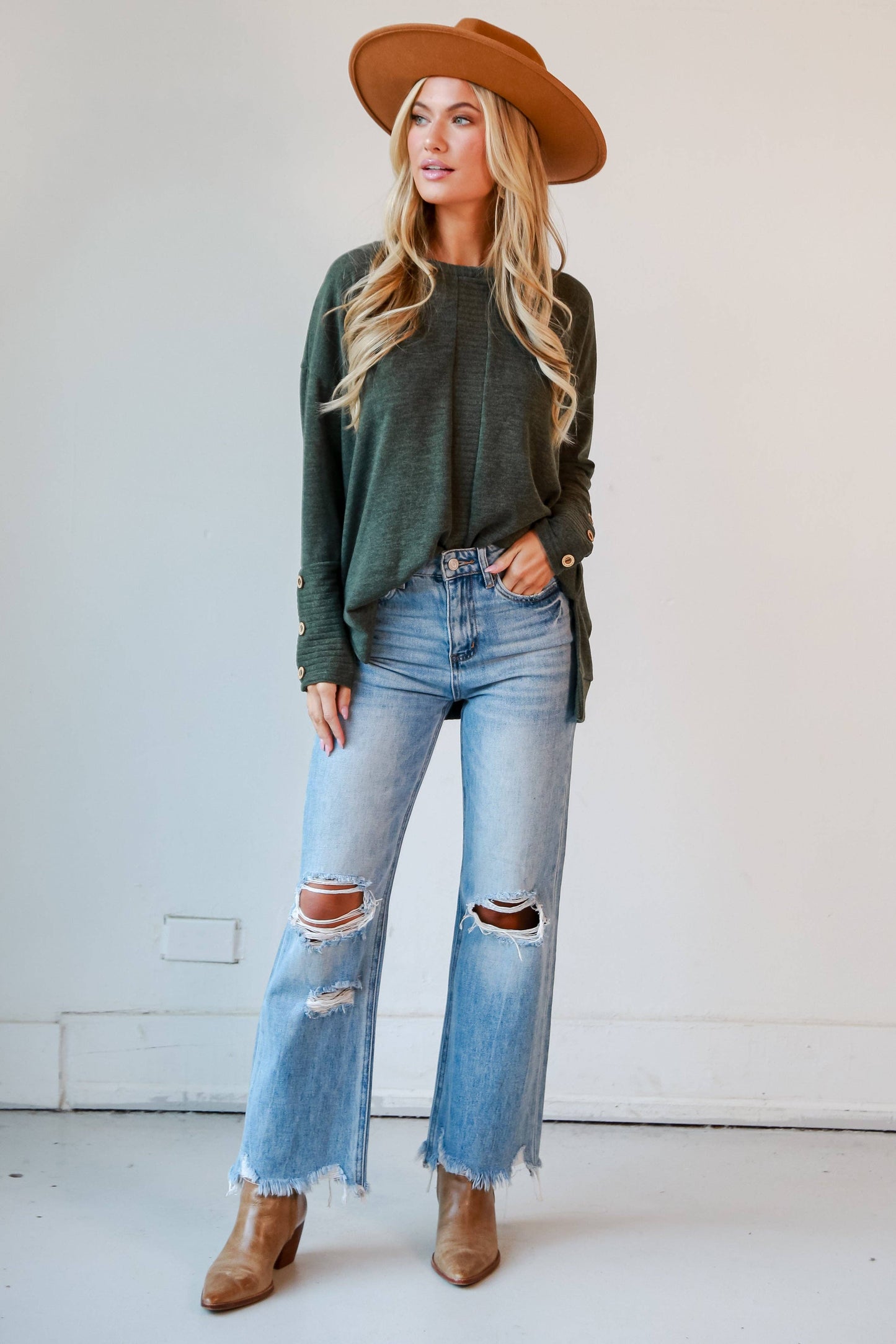Crystal Medium Wash 90s Vintage Distressed Flare Jeans: Medium Wash / 27