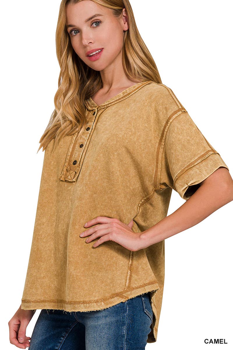 `".Washed Raw Edge Detailed Button Closure Top: RUST-168213 / M