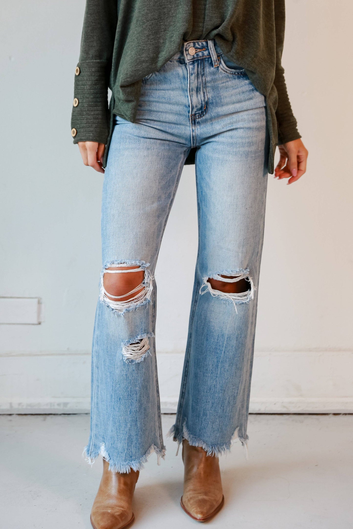 Crystal Medium Wash 90s Vintage Distressed Flare Jeans: Medium Wash / 32