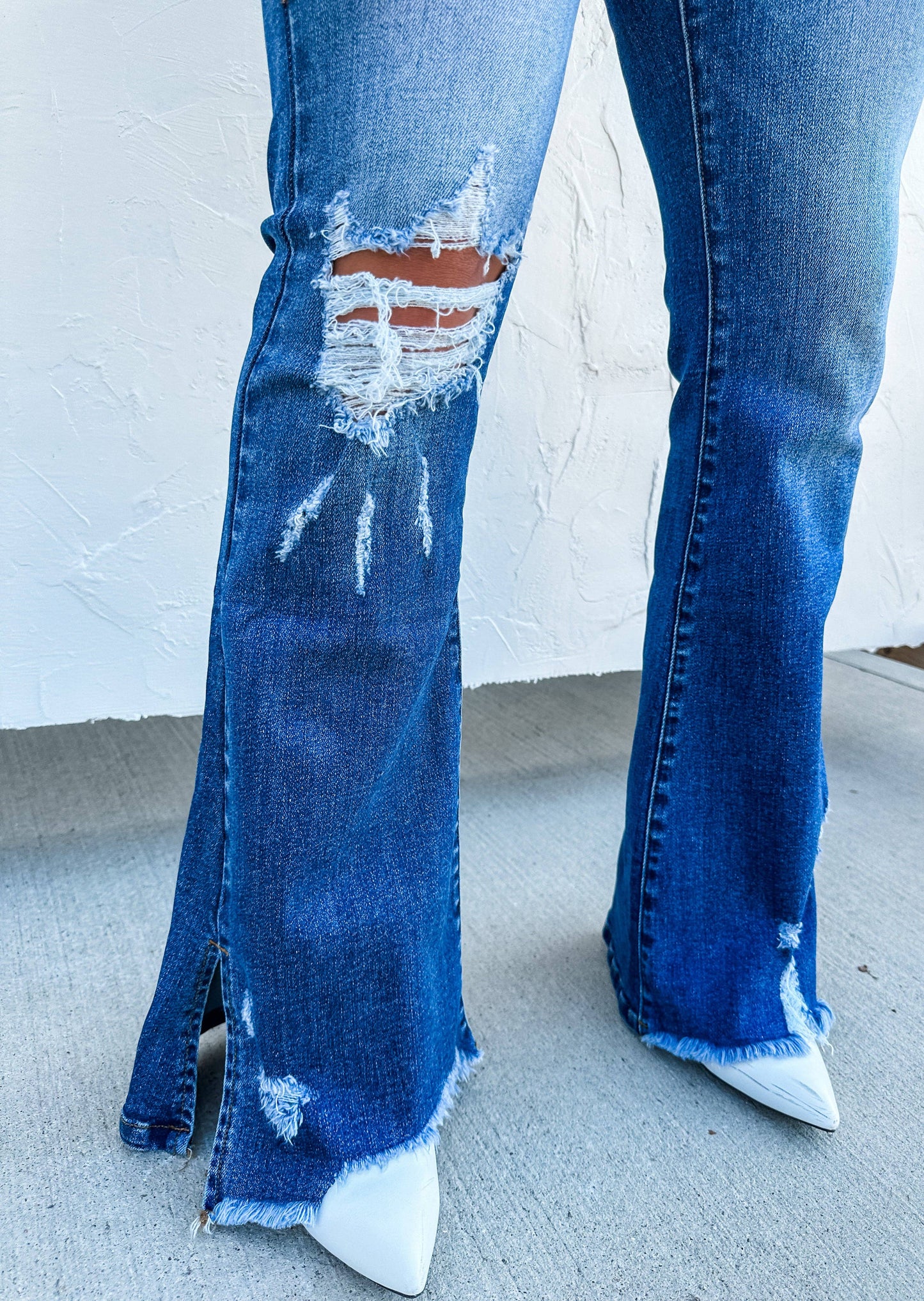 DIESEL SPLIT HEM JEAN: 15 / REG- 32" INSEAM