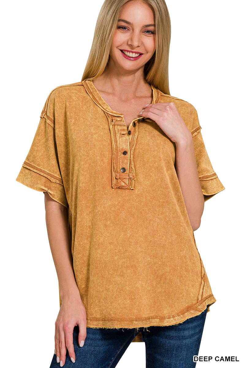 `".Washed Raw Edge Detailed Button Closure Top: RUST-168213 / L