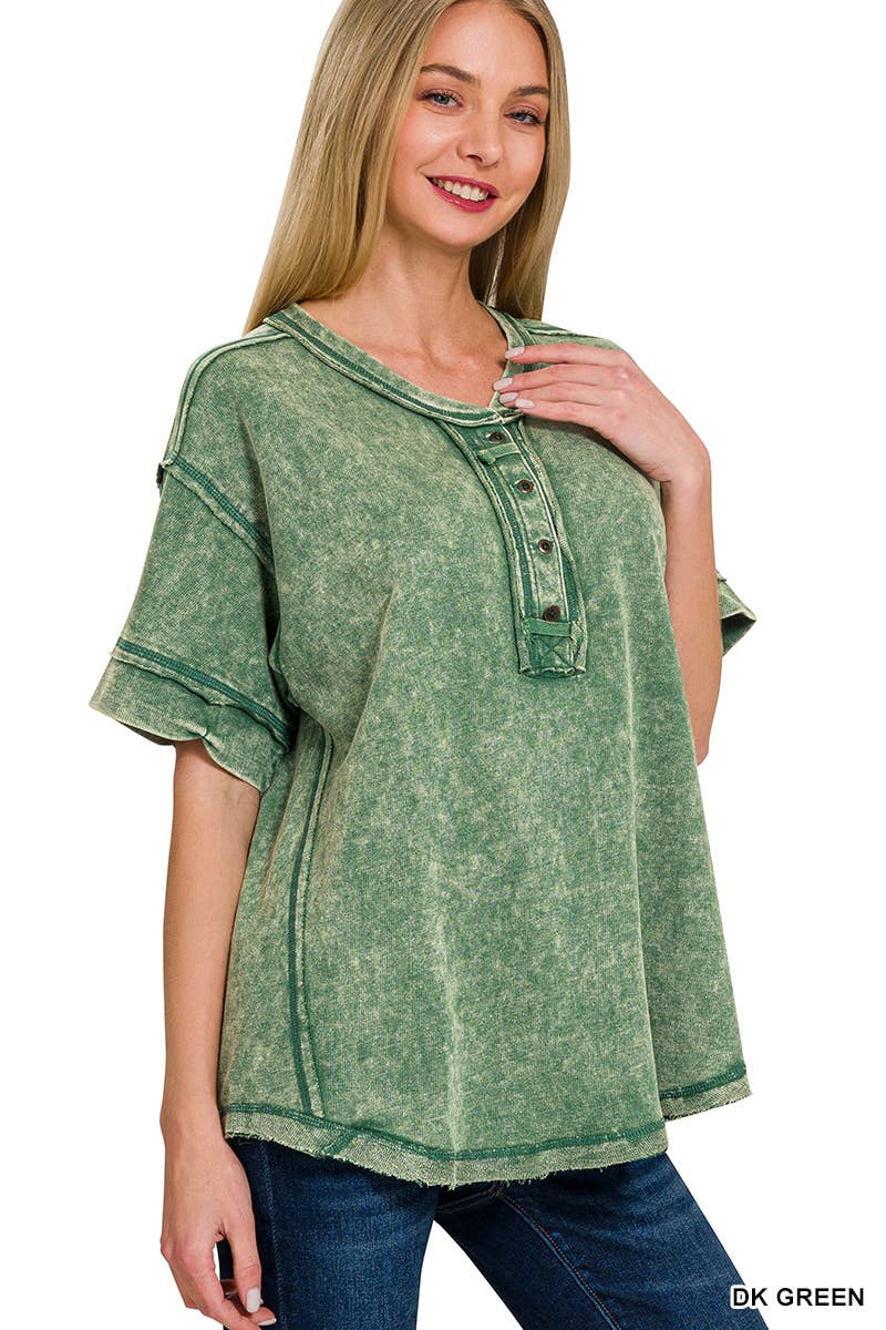 `".Washed Raw Edge Detailed Button Closure Top: RUST-168213 / L